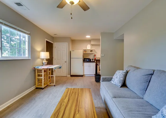 Dtwn Getaway: Pet Friendly W/ Fee!